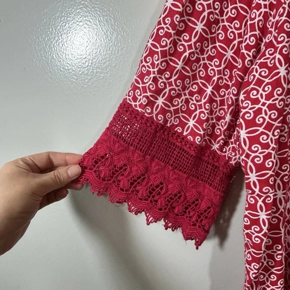 Blair Women's 3/4 Sleeve V-Neck Blouse Red White Pleated Crochet Trim 3XL - Picture 3 of 11